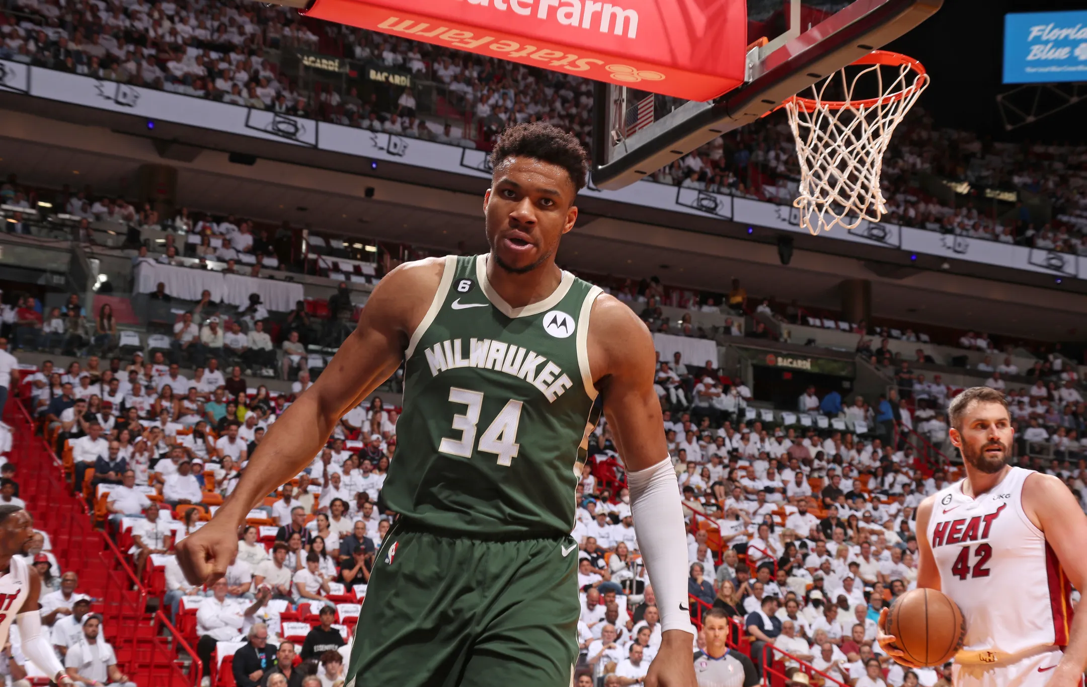 爱游戏入口关于阿森纳观众热烈欢呼！，杜兰特迎来十赛季出色发挥观众掌声雷动的信息