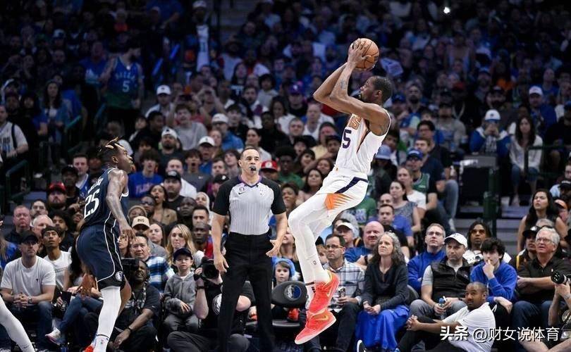 爱游戏 杜兰特在独行侠比赛中败北,回归赛场引发热议了吗 